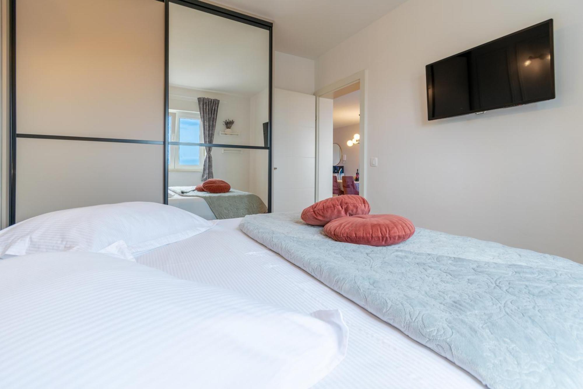 Apartment Maja Superior Макарска Экстерьер фото